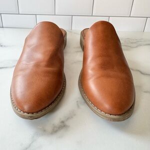 Women Universal Threads Mule size 8